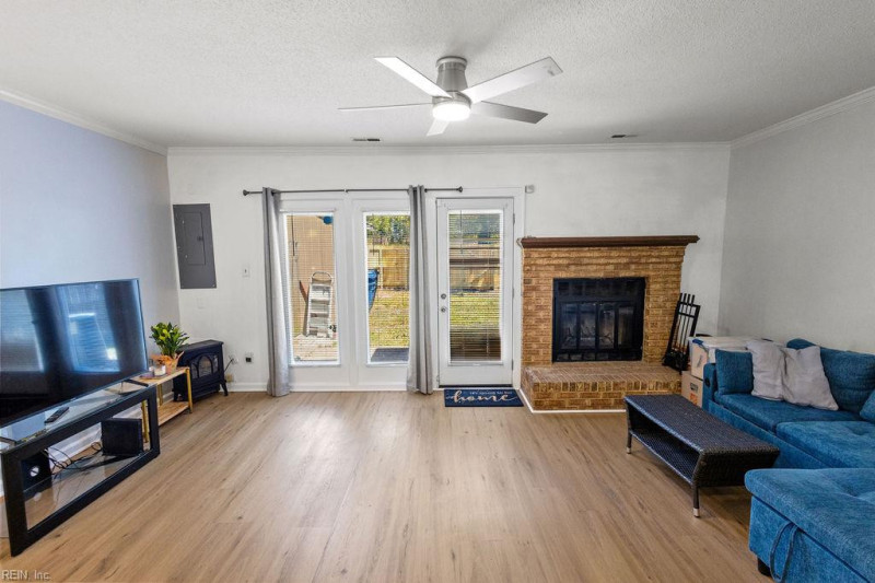 Photo 13 of 30 residential for sale in Virginia Beach virginia
