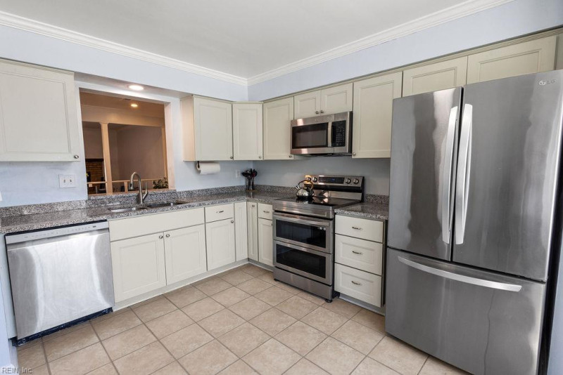 Photo 15 of 30 residential for sale in Virginia Beach virginia
