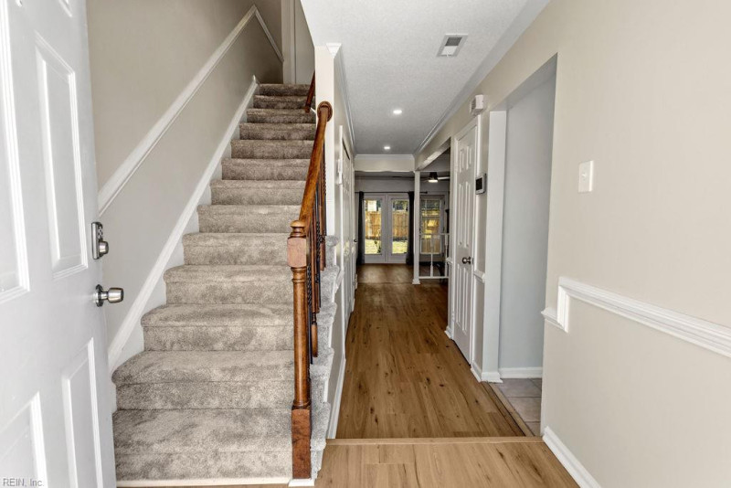 Photo 18 of 30 residential for sale in Virginia Beach virginia
