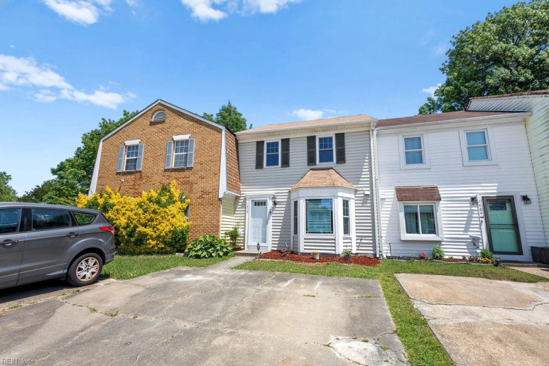 Photo 3 of 30 residential for sale in Virginia Beach virginia