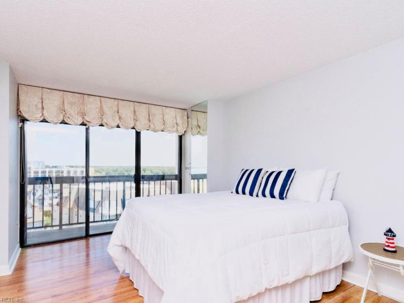 Photo 15 of 40 residential for sale in Virginia Beach virginia