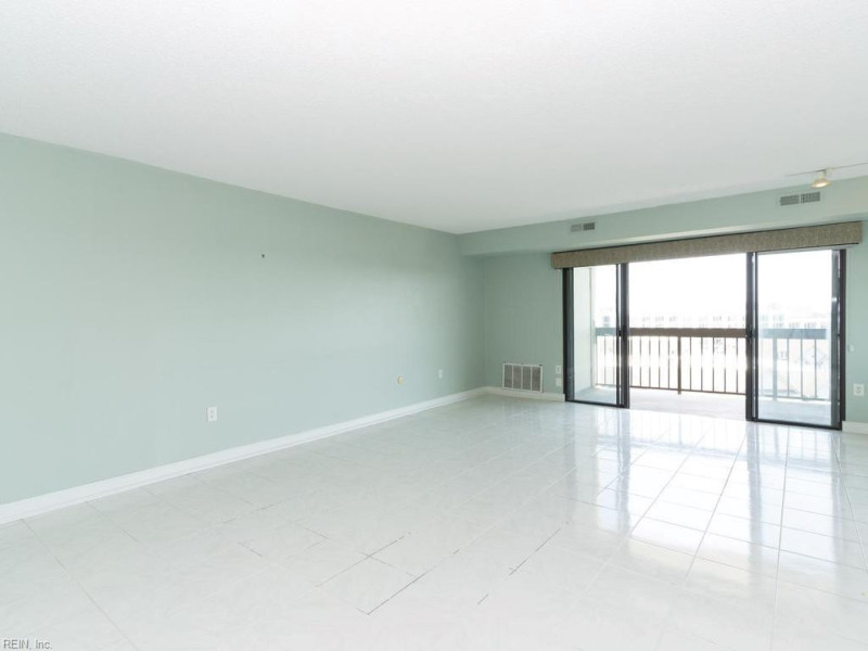 Photo 7 of 40 residential for sale in Virginia Beach virginia