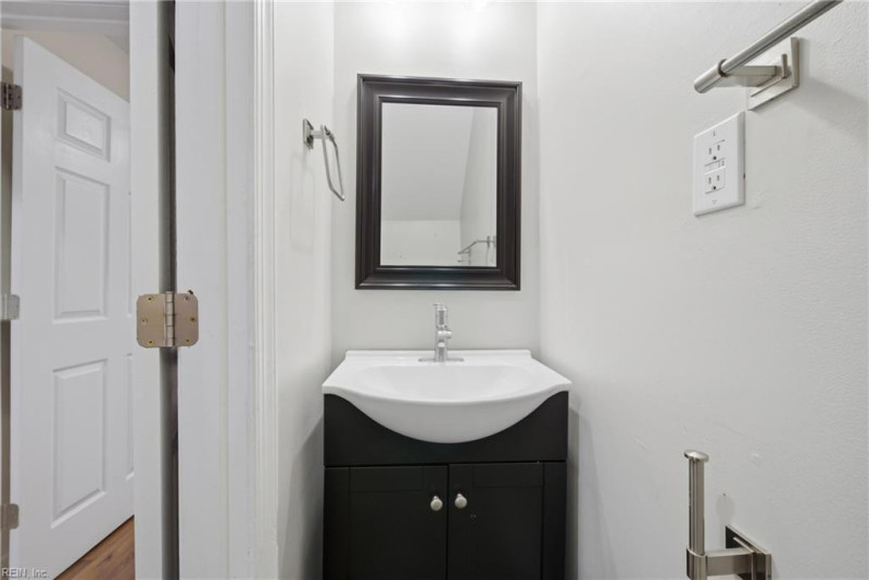 Photo 11 of 23 residential for sale in Petersburg City virginia Photo 11 of 23 residential for sale in Petersburg City virginia