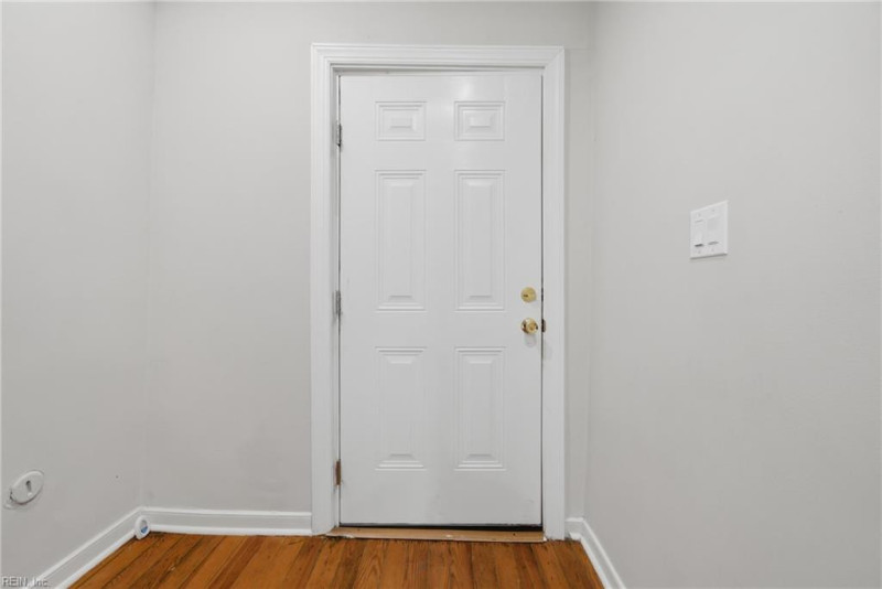 Photo 13 of 23 residential for sale in Petersburg City virginia Photo 13 of 23 residential for sale in Petersburg City virginia