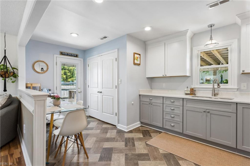 Photo 10 of 42 residential for sale in Hampton virginia