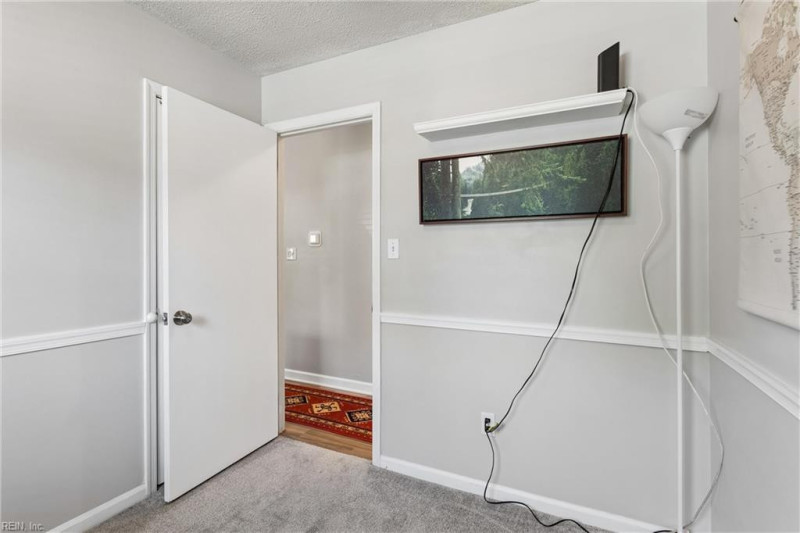 Photo 18 of 42 residential for sale in Hampton virginia
