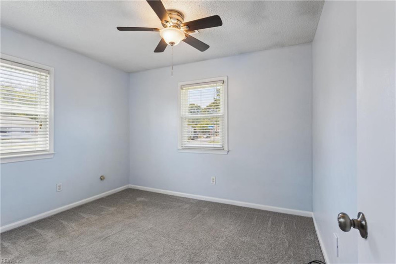 Photo 19 of 42 residential for sale in Hampton virginia