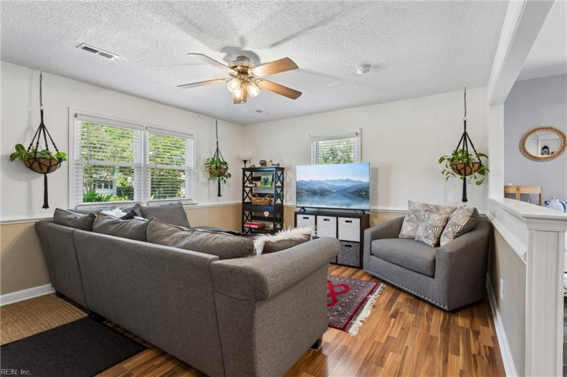 Photo 5 of 42 residential for sale in Hampton virginia
