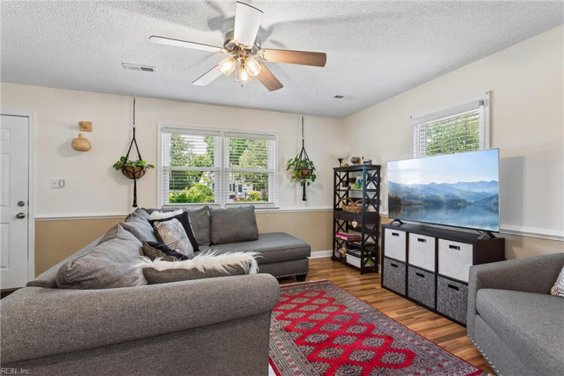 Photo 7 of 42 residential for sale in Hampton virginia