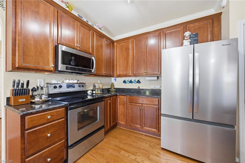 Photo 12 of 42 residential for sale in Virginia Beach virginia