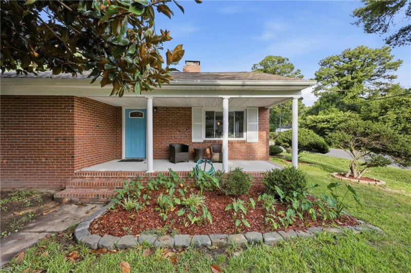 Photo 4 of 48 residential for sale in Chesapeake virginia Photo 4 of 48 residential for sale in Chesapeake virginia