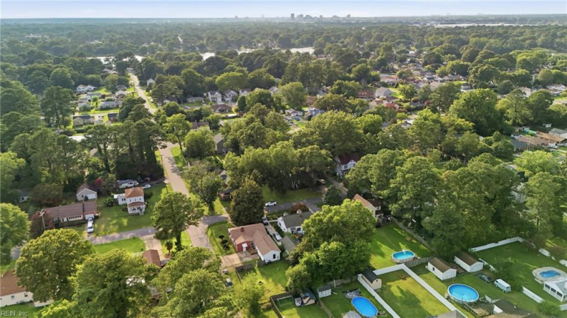 Photo 46 of 48 residential for sale in Chesapeake virginia Photo 46 of 48 residential for sale in Chesapeake virginia