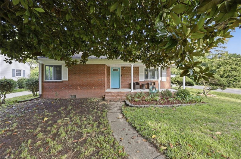 Photo 5 of 48 residential for sale in Chesapeake virginia Photo 5 of 48 residential for sale in Chesapeake virginia