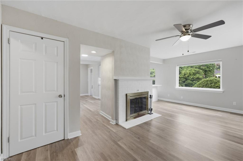 Photo 6 of 48 residential for sale in Chesapeake virginia Photo 6 of 48 residential for sale in Chesapeake virginia