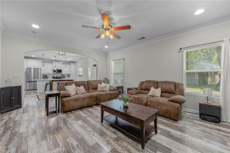 Photo 11 of 29 residential for sale in Norfolk virginia