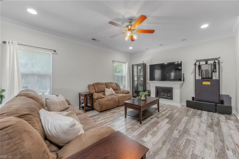 Photo 13 of 29 residential for sale in Norfolk virginia