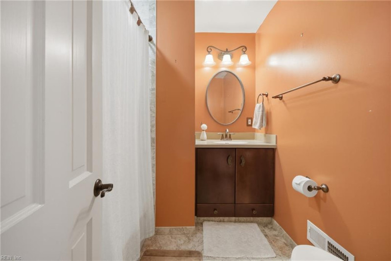 Photo 13 of 28 residential for sale in Virginia Beach virginia
