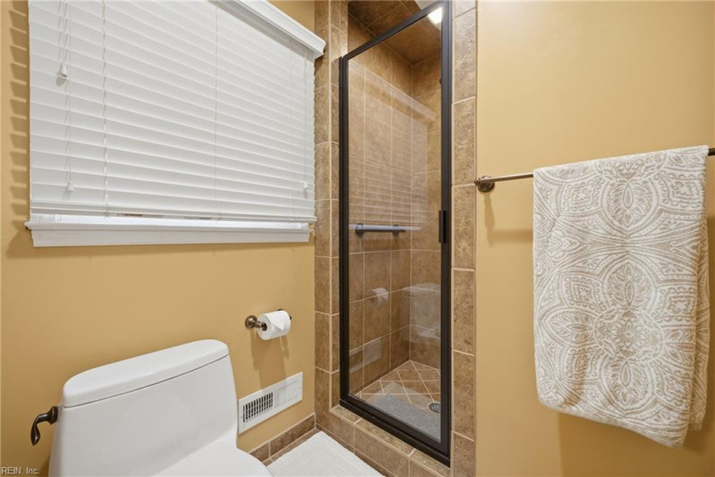 Photo 18 of 28 residential for sale in Virginia Beach virginia