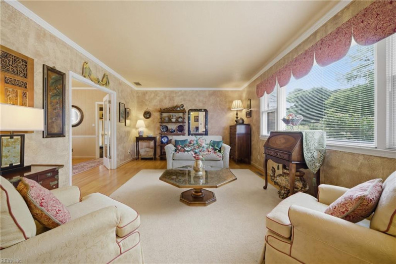 Photo 7 of 28 residential for sale in Virginia Beach virginia