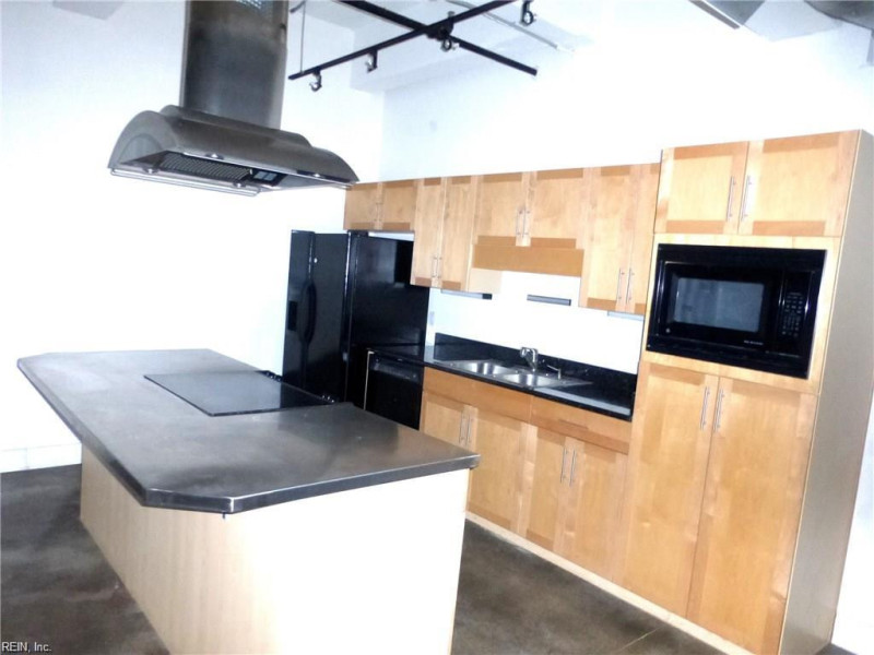 Photo 12 of 37 residential for sale in Norfolk virginia
