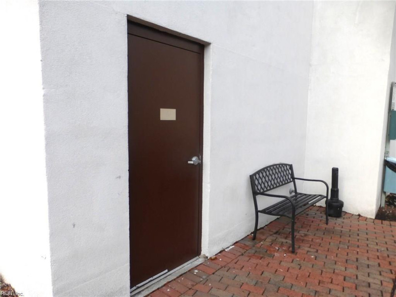 Photo 6 of 37 residential for sale in Norfolk virginia