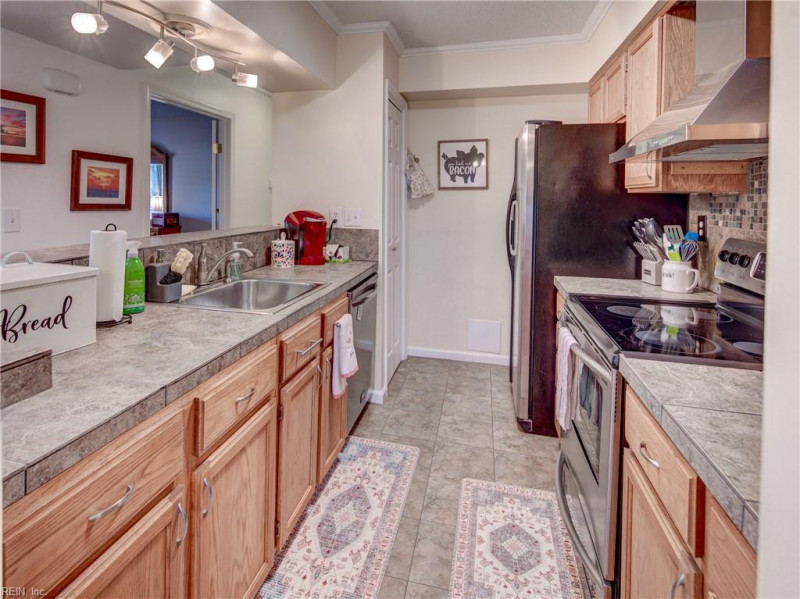 Photo 10 of 27 residential for sale in Virginia Beach virginia