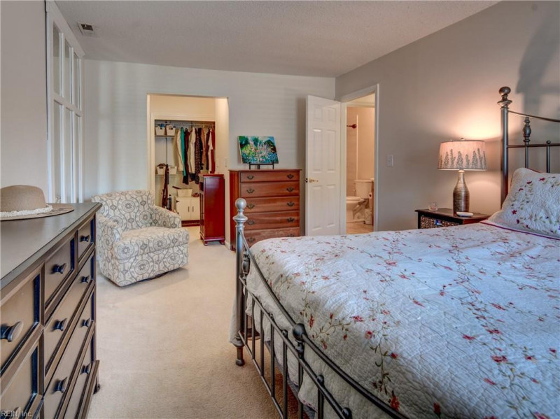 Photo 15 of 27 residential for sale in Virginia Beach virginia