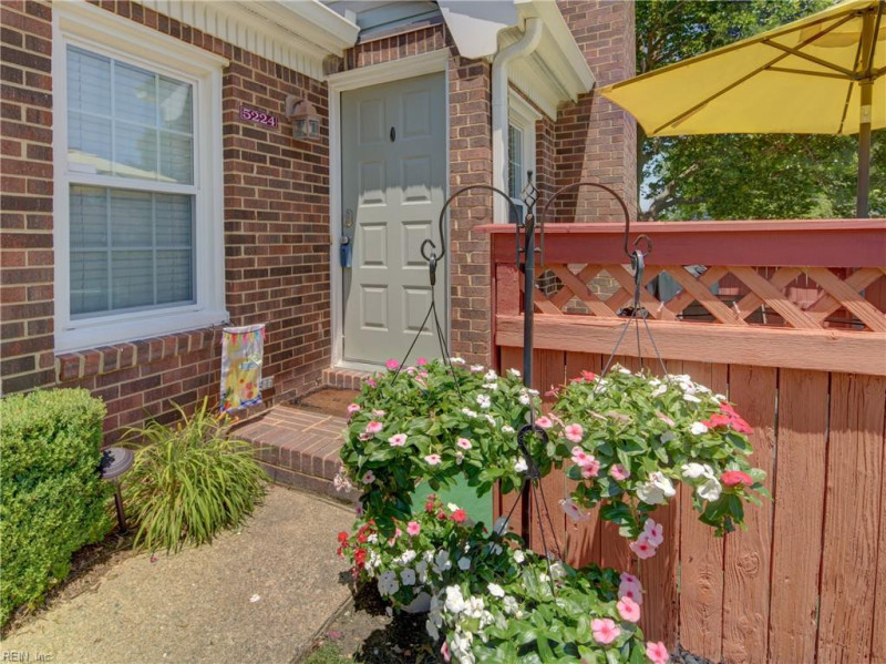 Photo 2 of 27 residential for sale in Virginia Beach virginia