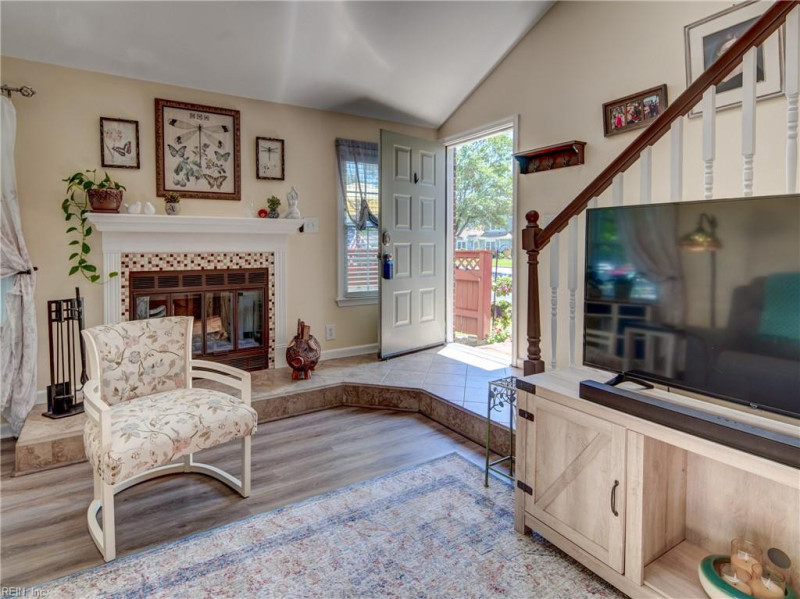 Photo 3 of 27 residential for sale in Virginia Beach virginia