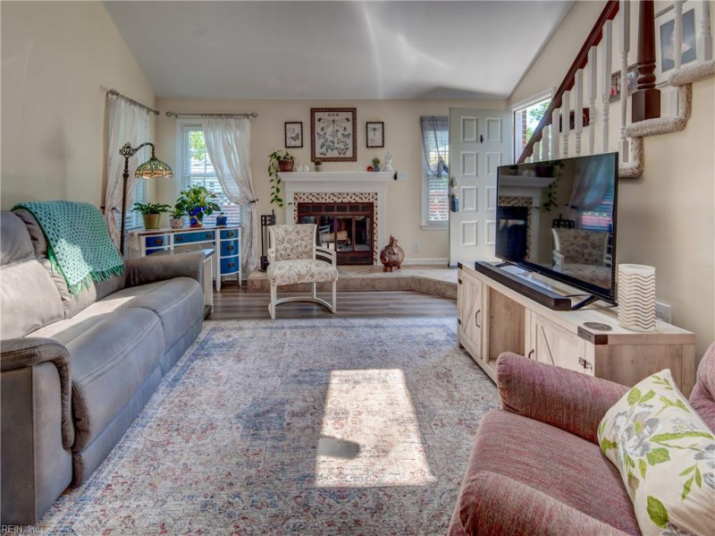 Photo 4 of 27 residential for sale in Virginia Beach virginia