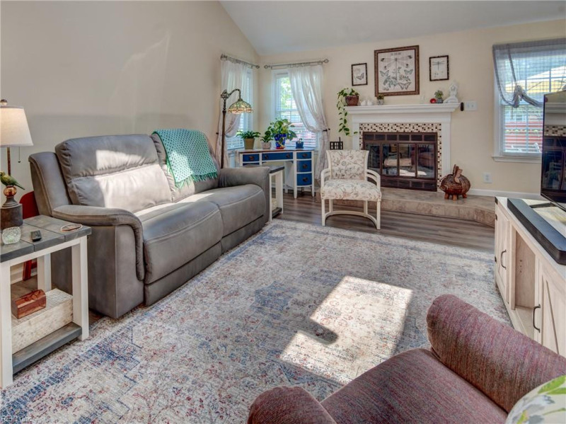 Photo 6 of 27 residential for sale in Virginia Beach virginia