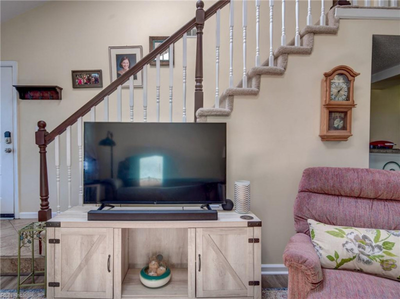 Photo 8 of 27 residential for sale in Virginia Beach virginia