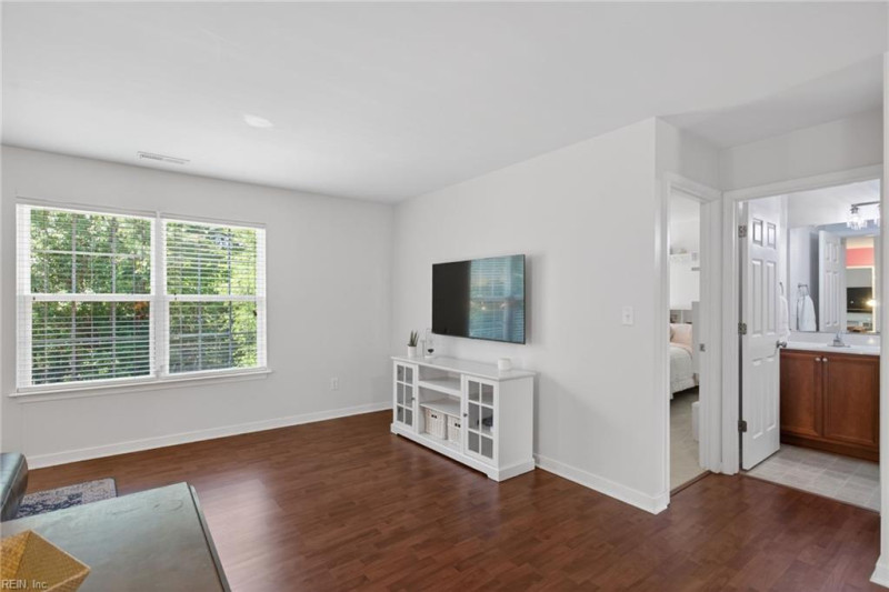 Photo 24 of 45 residential for sale in Chesapeake virginia
