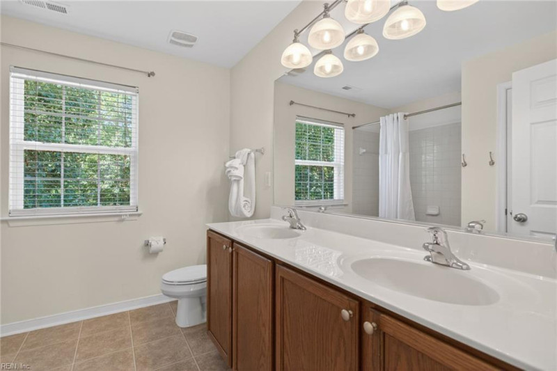 Photo 33 of 45 residential for sale in Chesapeake virginia