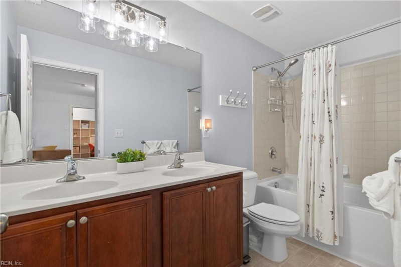 Photo 37 of 45 residential for sale in Chesapeake virginia