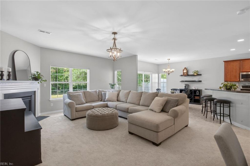 Photo 8 of 45 residential for sale in Chesapeake virginia