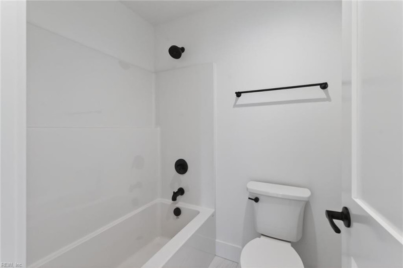 Photo 32 of 43 residential for sale in Chesapeake virginia