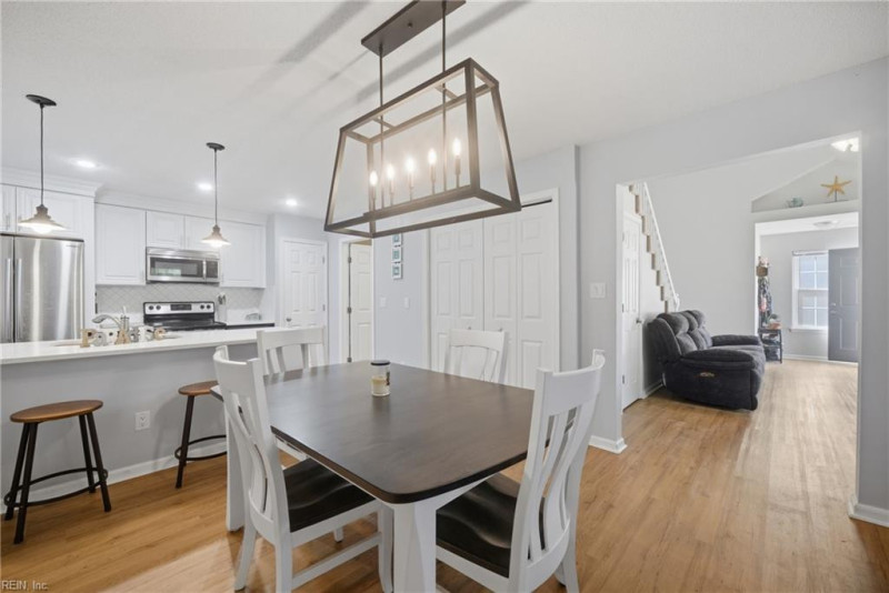 Photo 13 of 40 residential for sale in Chesapeake virginia
