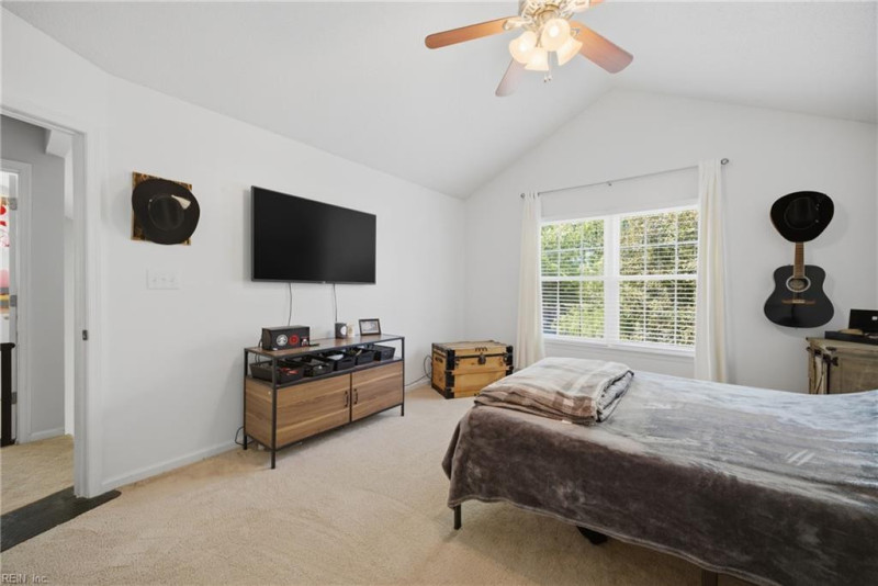 Photo 15 of 40 residential for sale in Chesapeake virginia