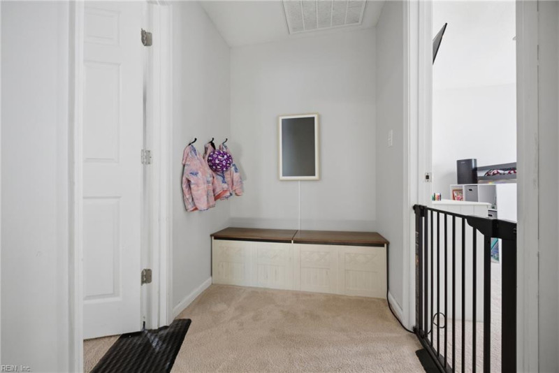 Photo 18 of 40 residential for sale in Chesapeake virginia