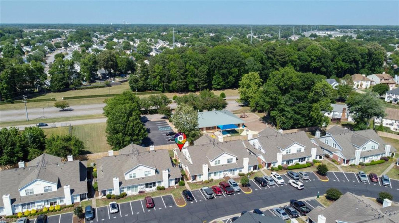 Photo 38 of 40 residential for sale in Chesapeake virginia
