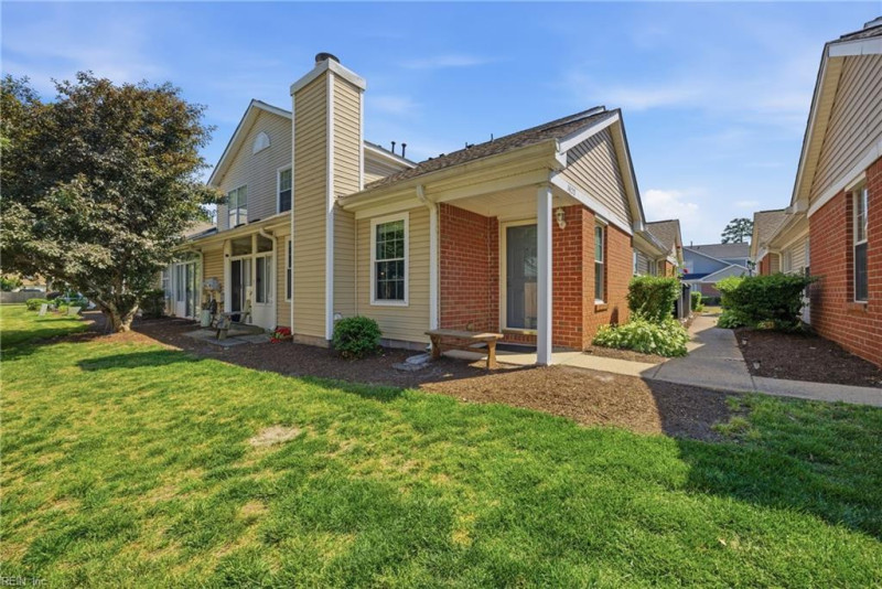 Photo 5 of 40 residential for sale in Chesapeake virginia