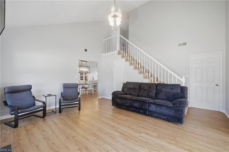 Photo 7 of 40 residential for sale in Chesapeake virginia