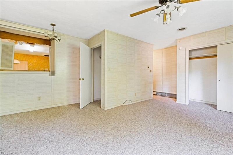 Photo 12 of 24 residential for sale in Chesapeake virginia