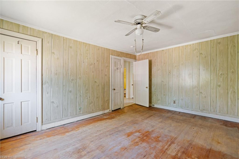 Photo 15 of 24 residential for sale in Chesapeake virginia