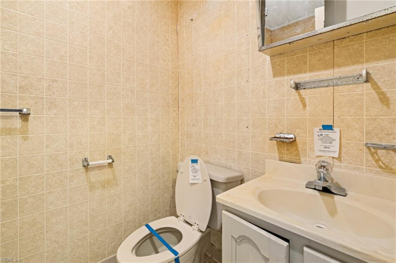 Photo 20 of 24 residential for sale in Chesapeake virginia