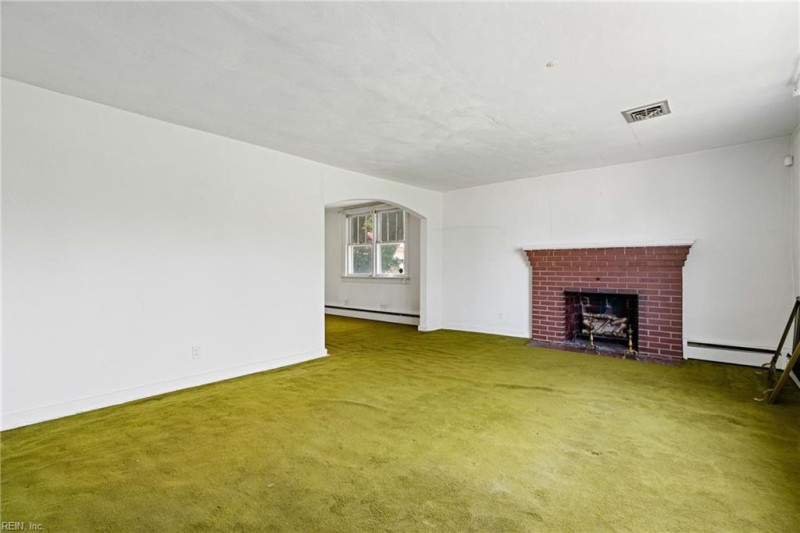 Photo 3 of 24 residential for sale in Chesapeake virginia