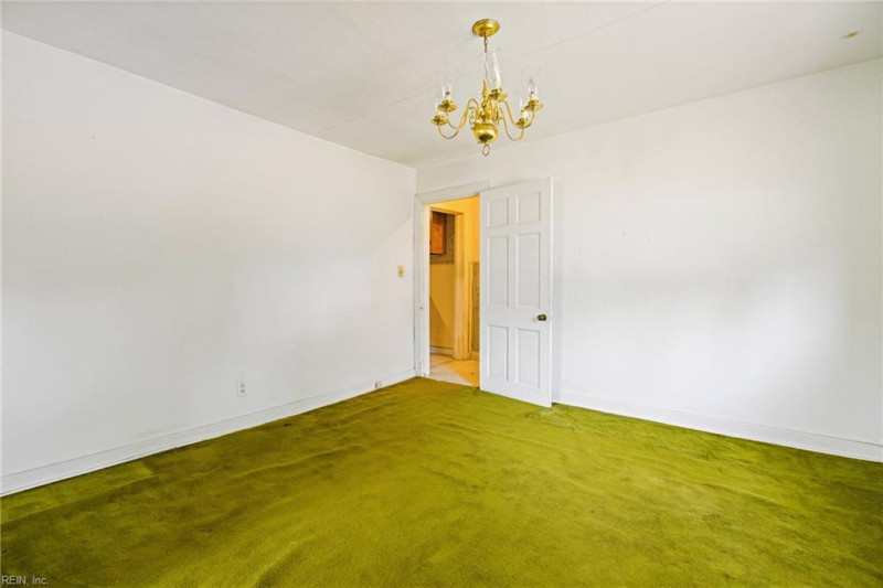 Photo 6 of 24 residential for sale in Chesapeake virginia