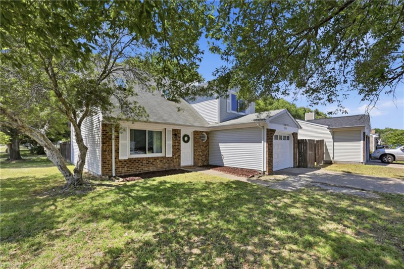 Photo 2 of 44 residential for sale in Virginia Beach virginia