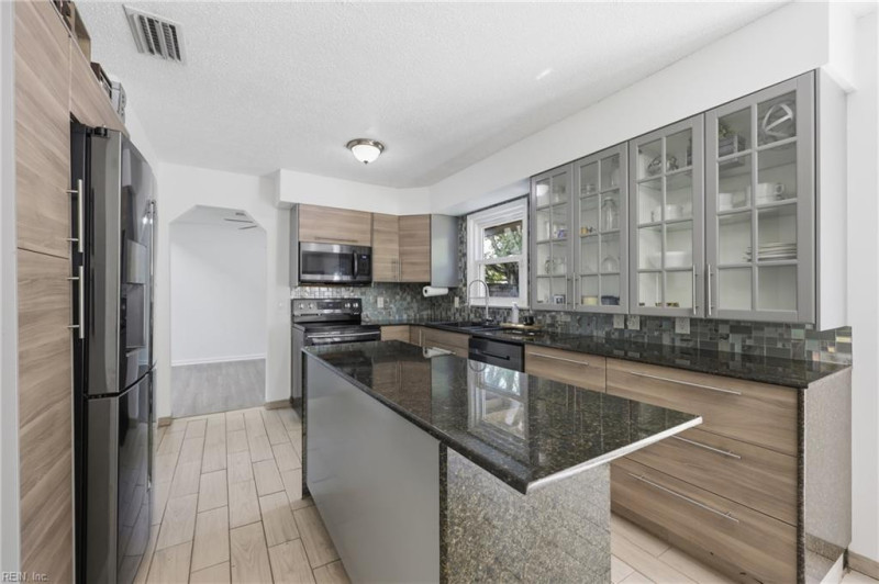 Photo 6 of 44 residential for sale in Virginia Beach virginia